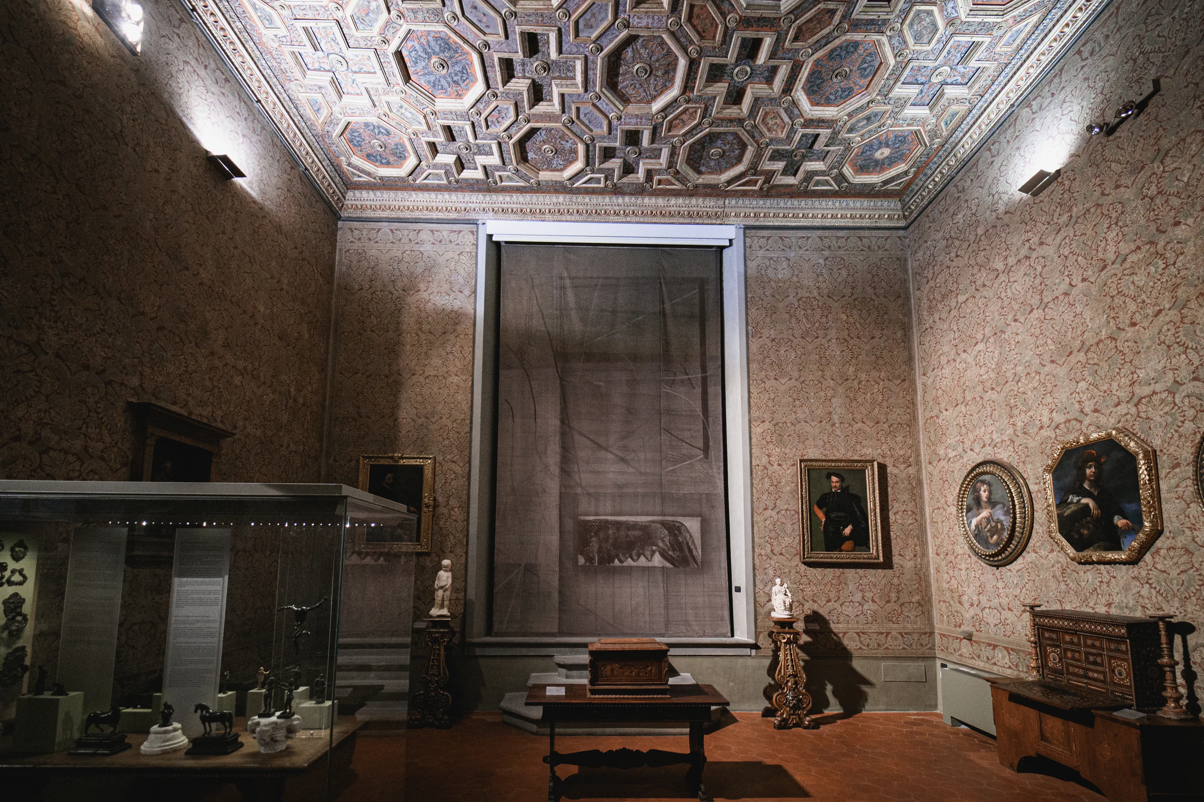 Leonardo Meoni: Gli altri colori purtroppo, sono tutti caduti, installation view
