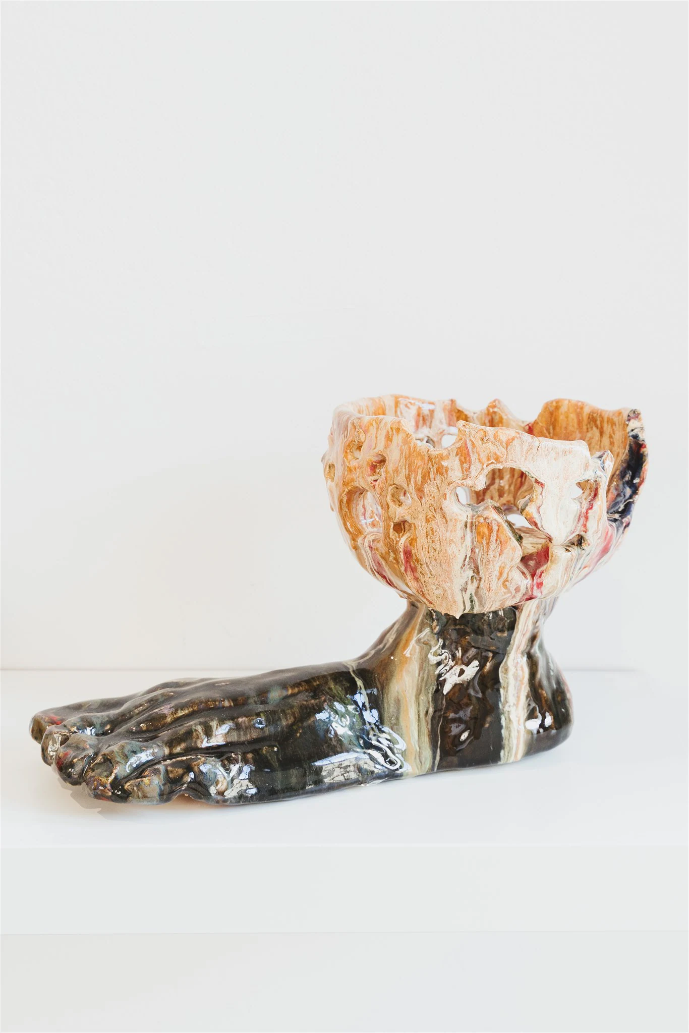 Foot Bowl, 2022, Ceramic, 7 7/8 x 11 3/4 x 7 7/8 in 20 x 30 x 20 cm