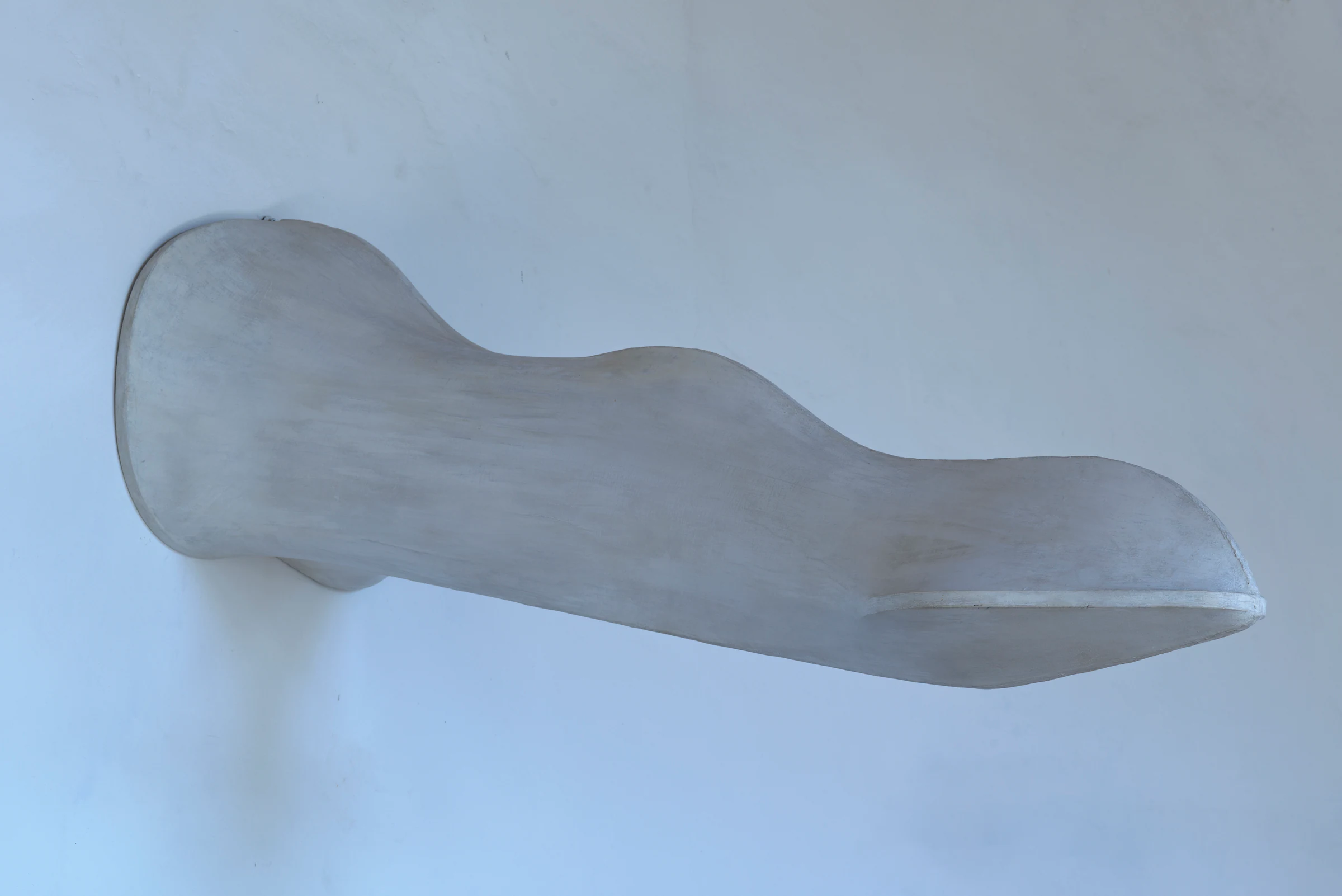 Pino Pascali, Trofeo di Caccia, 1966, white canvas stretched on a wooden frame, 176 (base diameter) x 180 cm; 69 1/4 in (base diameter) × 70 7/8 in