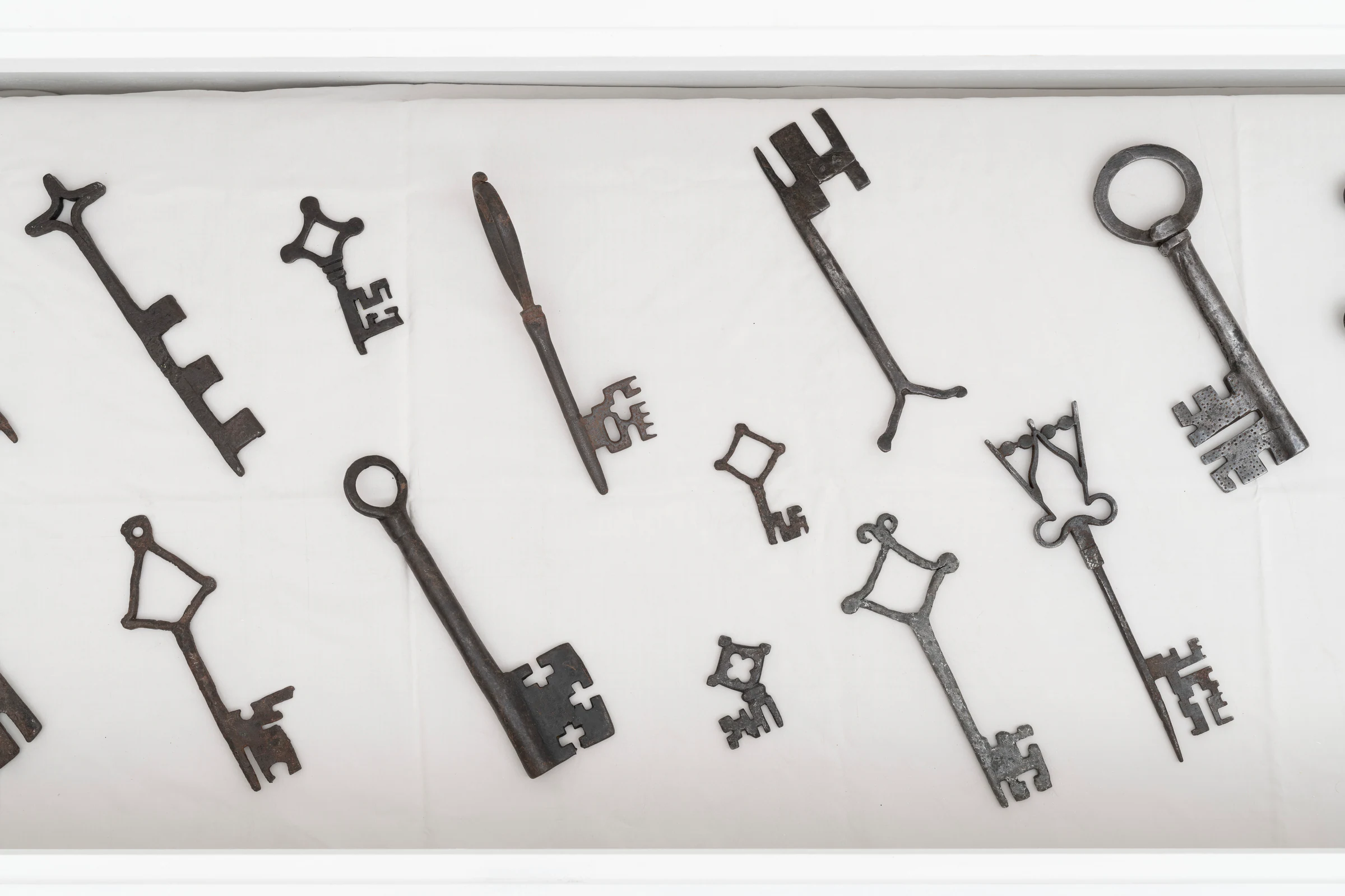 keys from the collection of Enzo Stella, installation view