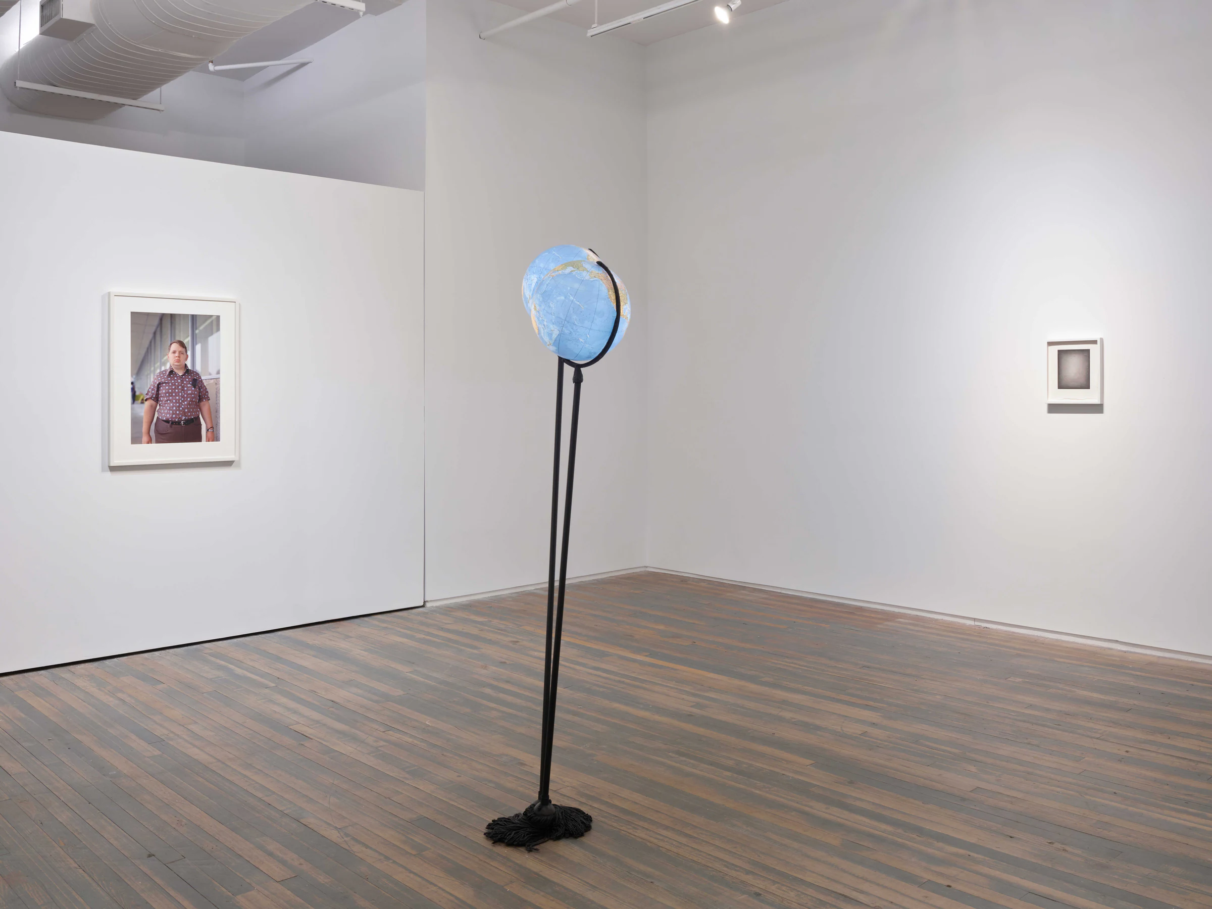 Sonder, installation view