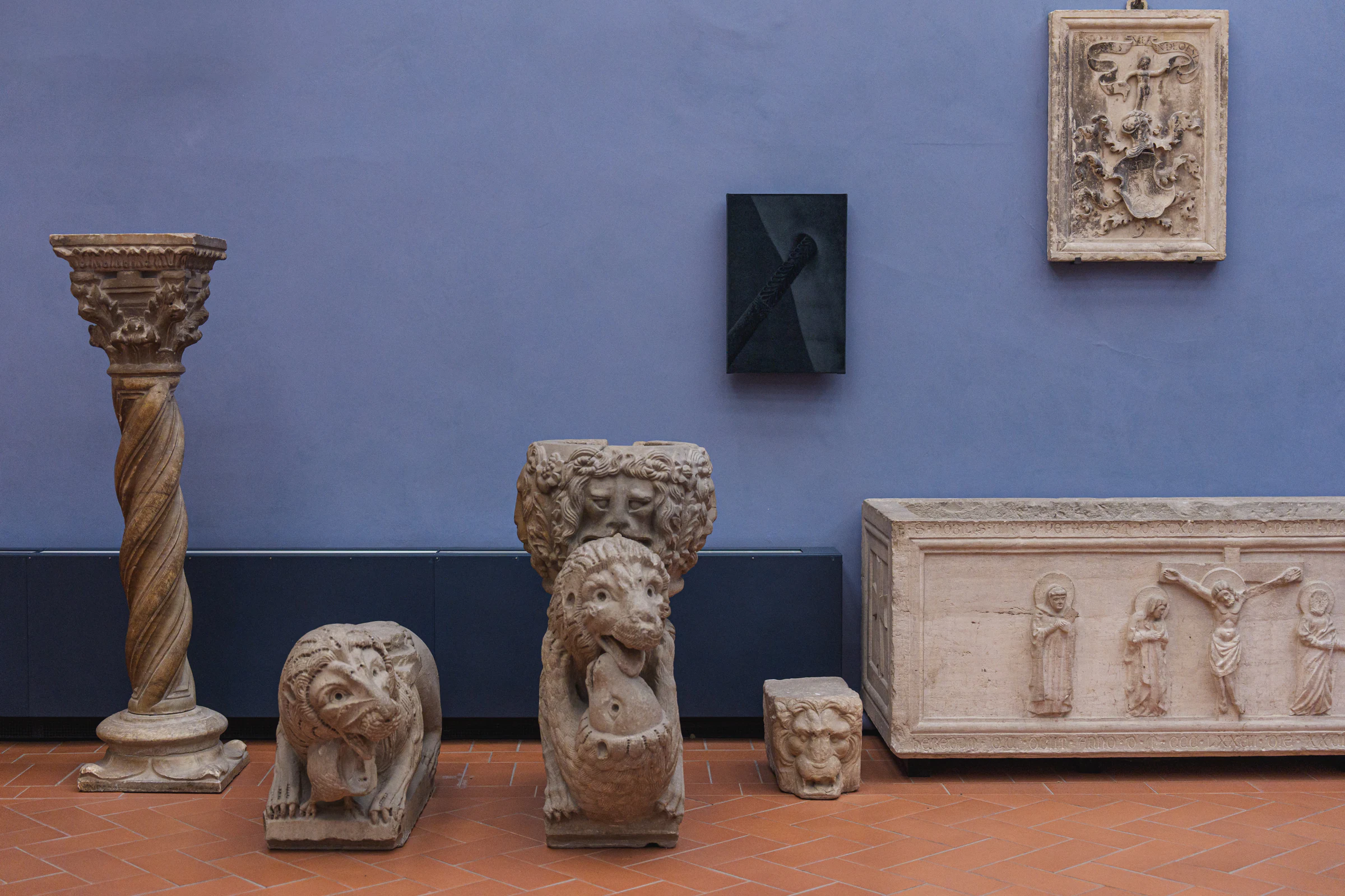 Leonardo Meoni: Gli altri colori purtroppo, sono tutti caduti, installation view